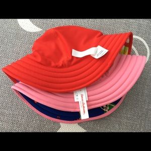 2 Hanna Andersson Doublesides hats - sz S